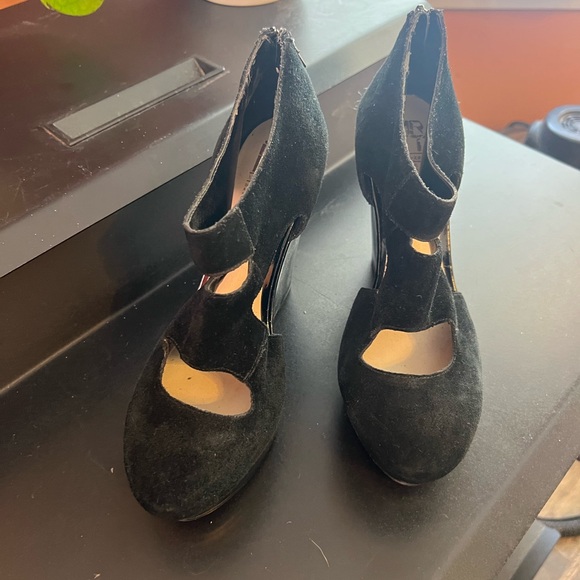 Sale - Picture 2 of 6